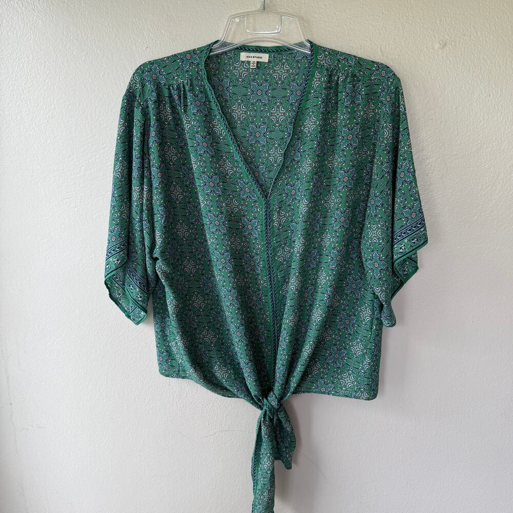 Max Studio Size 1X Tie front green floral blouse - Picture 2 of 10